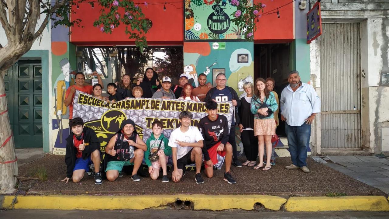 Hostel De Pichincha Gualeguaychú Екстериор снимка