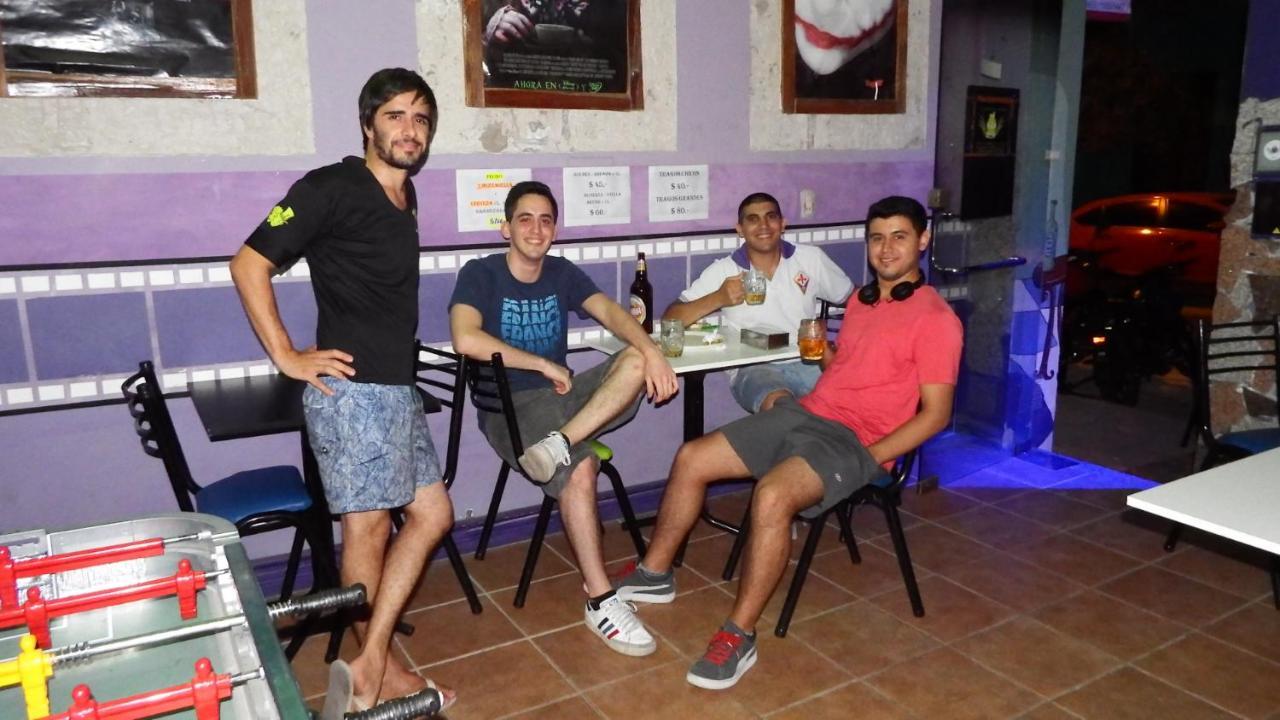 Hostel De Pichincha Gualeguaychú Екстериор снимка