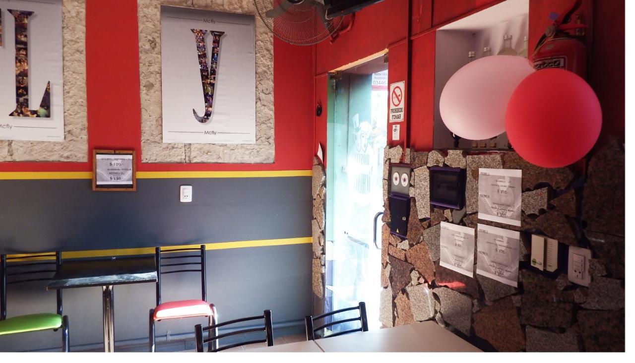 Hostel De Pichincha Gualeguaychú Екстериор снимка