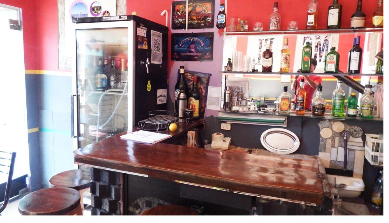 Hostel De Pichincha Gualeguaychú Екстериор снимка