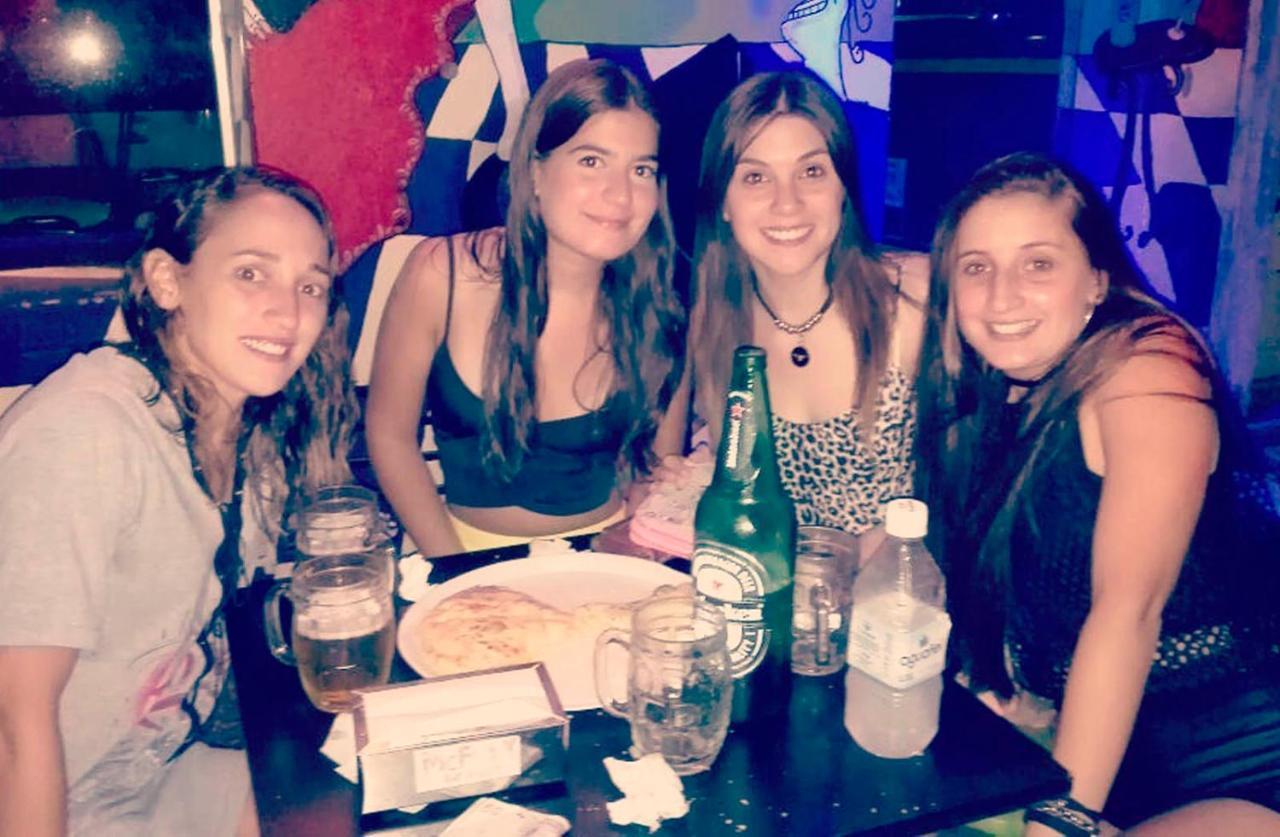 Hostel De Pichincha Gualeguaychú Екстериор снимка